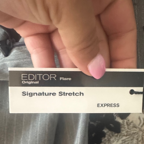 Express Grey and White Pinstriped Signature Stretch Editor Pants. Sz 8/P - Picture 6 of 12